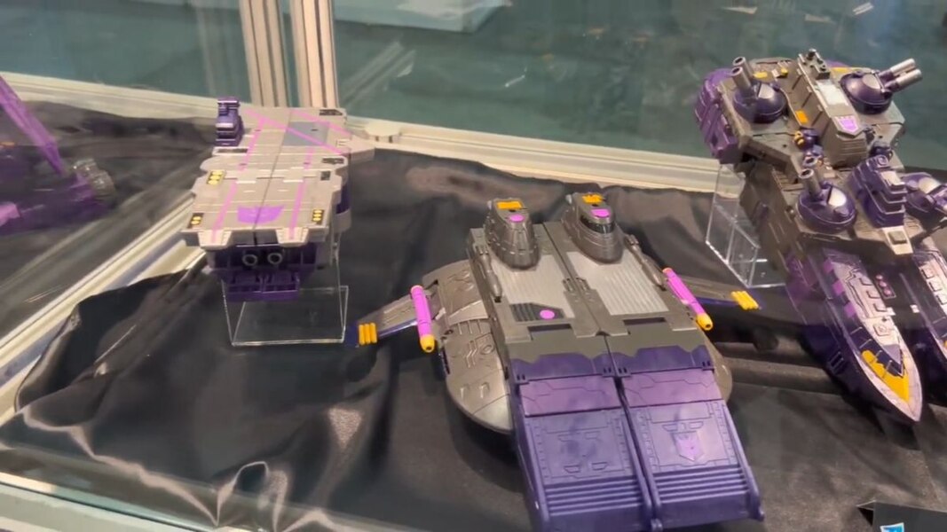 Image Of Titan Class Tidal Wave And Cybertronian Wheeljack Reveals At Cybertron Fest 2023  (5 of 43)